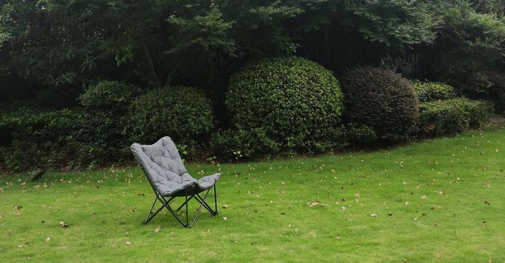 Lawn gray camp chair