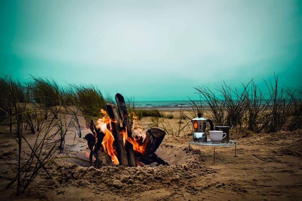 Ocean campfire for boil water